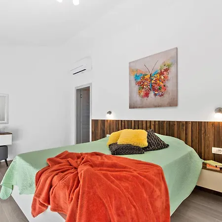 Casa Mara Mit Beheiztem Pool * Štokovci
