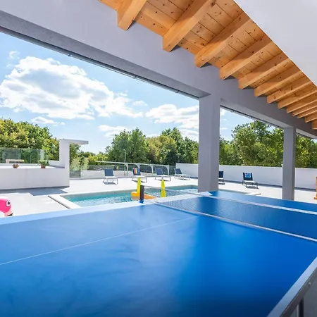 Casa Mara Mit Beheiztem Pool * Štokovci