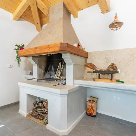 Holiday home Casa Mara Mit Beheiztem Pool