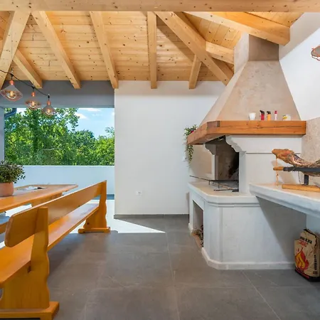 펜션 Casa Mara Mit Beheiztem Pool Štokovci